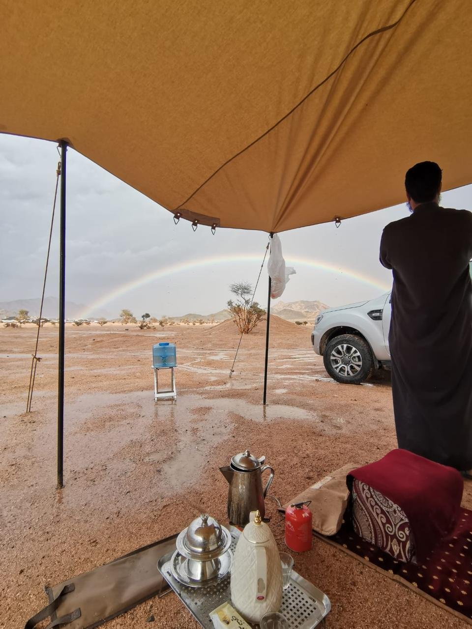 مظلة قطن شقرية في البر